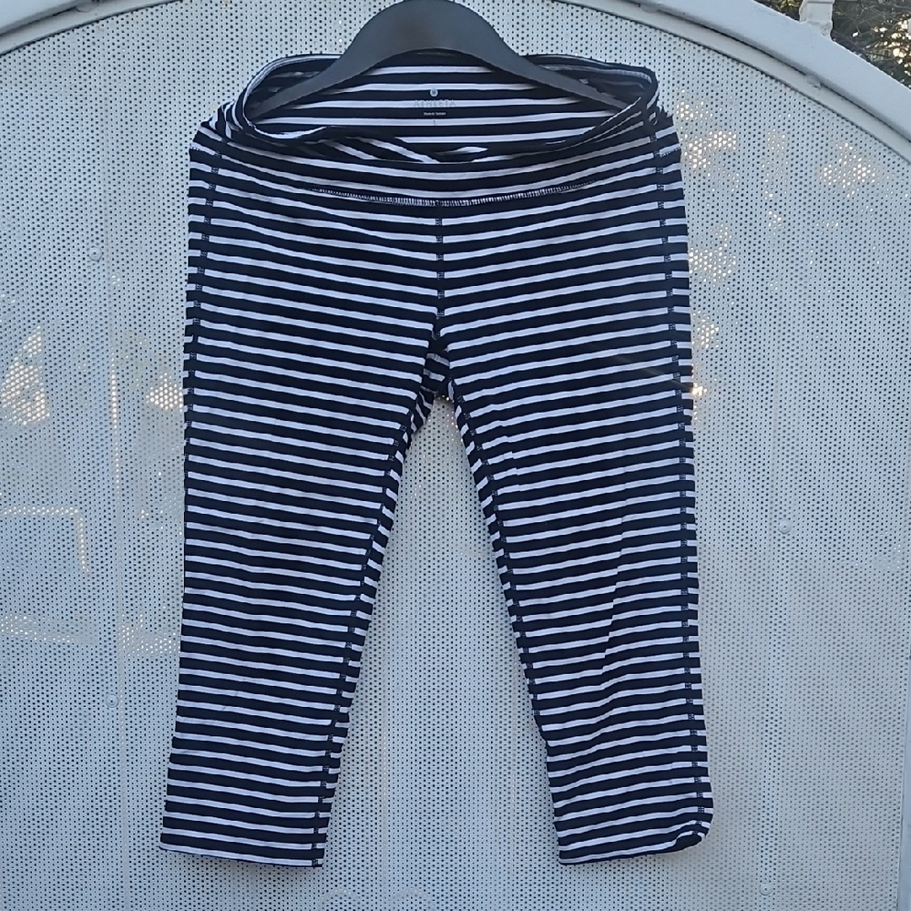 Athleta Kids Striped Leggings in Black and White